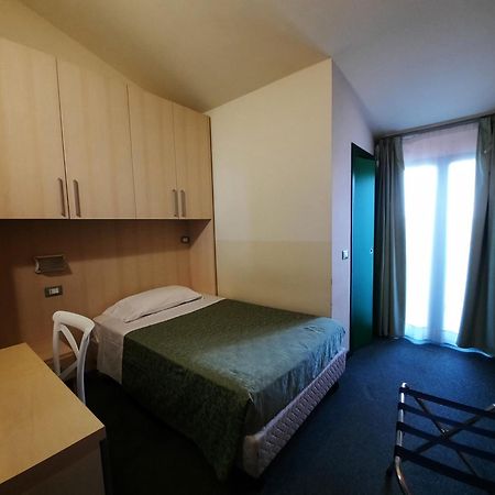 Ducathotel Torrile Zewnętrze zdjęcie
