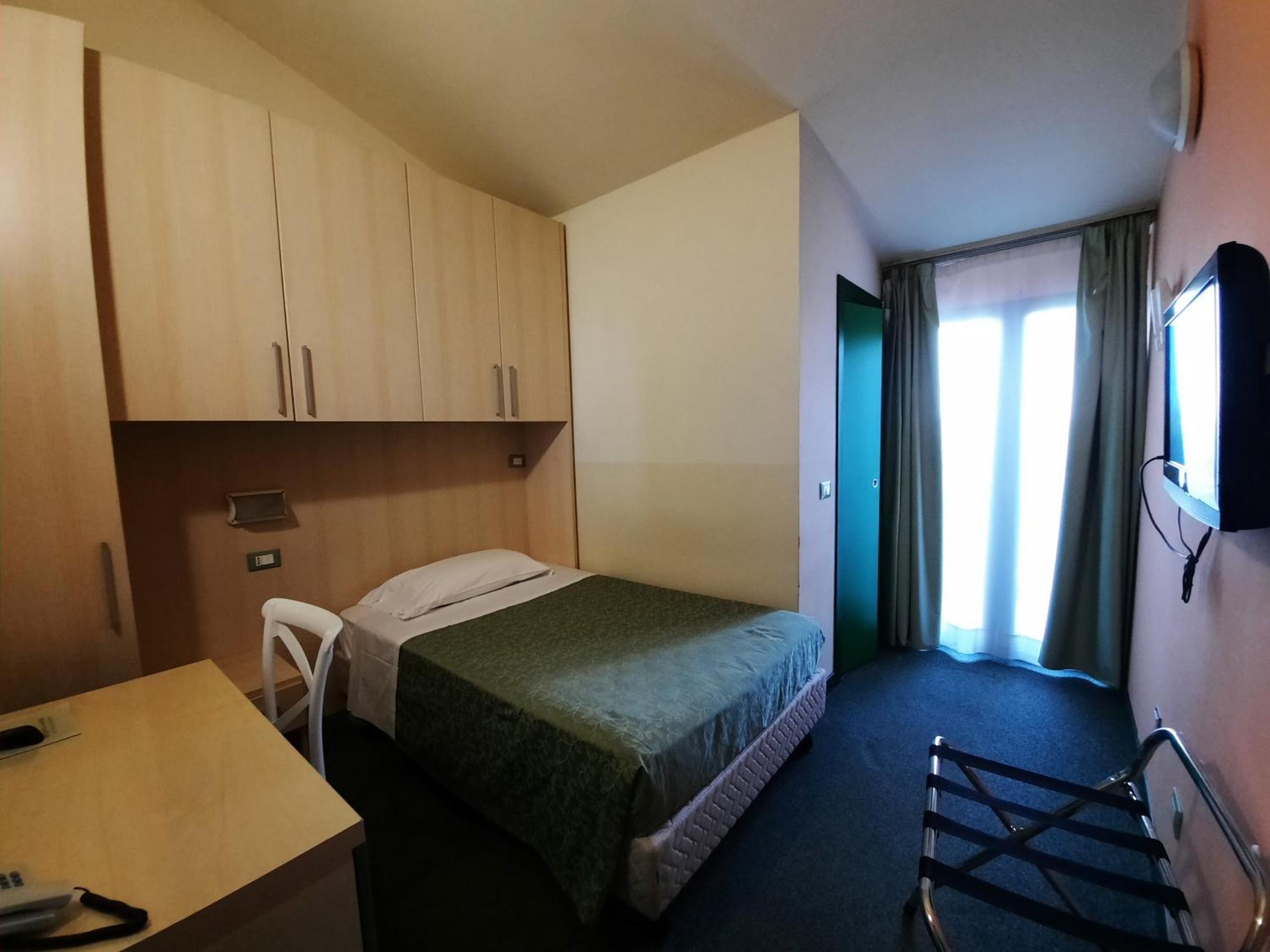 Ducathotel Torrile Zewnętrze zdjęcie
